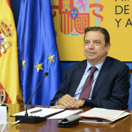 FORO AGRO GANADERO, Luis Planas apuesta por un modelo diferenciado de producción ganadera sostenible y de calidad