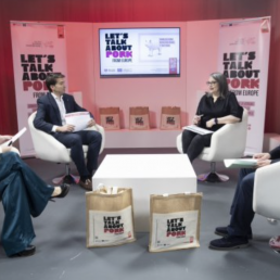 FORO AGRO GANADERO, El sector del cerdo blanco pide atajar los bulos con datos veraces que ayuden al consumidor