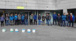 FORO AGRO GANADERO, Ganaderos navarros regalan leche en Pamplona reivindicando un precio de venta 