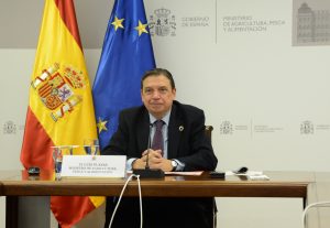 Luis Planas destaca el apoyo inequívoco del Gobierno a la ganadería extensiva