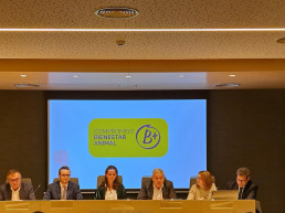 El nuevo sello común del sector ganadero-cárnico lleva a las mesas de los españoles su compromiso con el bienestar de los animales