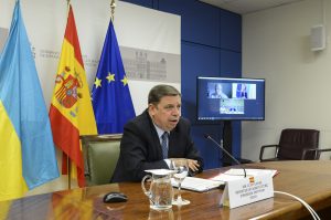 Luis Planas traslada al ministro Solsky su solidaridad y el apoyo de España al funcionamiento regular de las exportaciones de grano de Ucrania