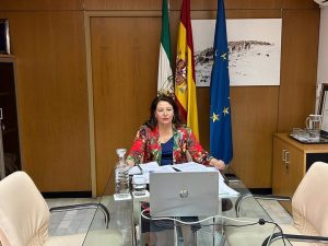 La consejera de Agricultura reclama al Gobierno de España la "paralización" del cuaderno agrario