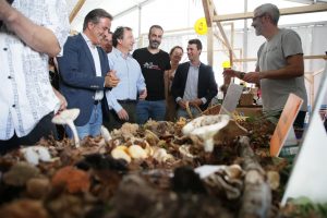 Palencia destaca la importancia de las ferias agroalimentarias para promocionar los alimentos cántabros