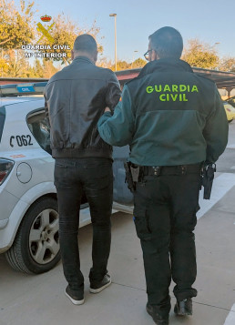 Detenidas dos personas por estafar 300.000 euros a cuatro empresas del sector agrícola de Murcia y Almería