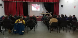 Las comarcas cereceras de Cáceres recibirán más de una veintena de charlas sobre la plaga de la mosca del vinagre