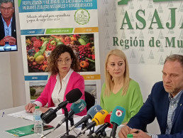 ASAJA Murcia presenta un nuevo fertilizante que no contamina el Mar Menor