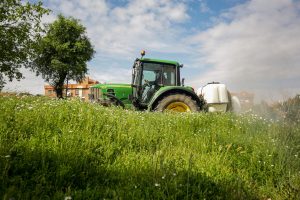 Los 27 adoptan la revisión de la PAC que exime de sanciones y controles ambientales a pequeños agricultores