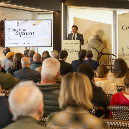 El Congreso del Queso de Cantabria reúne en Puente Arce a 27 ponentes, 7 cocineros y 250 asistentes