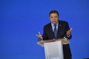 El ministro Luis Planas clausurará este viernes el Foro de Diálogo de la Ganadería Extensiva en España en Toledo