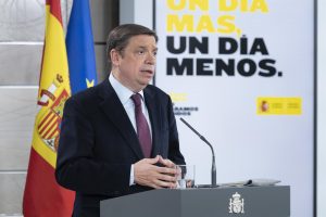 Planas anima al sector lácteo a progresar hacia una producción "más sostenible, competitiva y rentable"