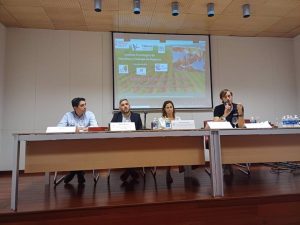 Agricultura analiza el sector vitivinícola de la Comunitat Valenciana en una jornada con ponencias en Requena