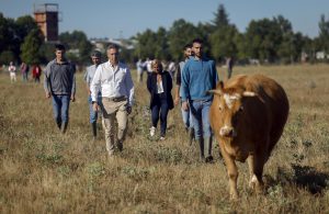 Aumentan más de un 56% las ayudas regionales a jóvenes agricultores y ganaderos para "garantizar el relevo generacional"