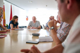 Aierdi recibe a entidades locales y profesionales de la ganadería del Roncal sobre el riesgo de presencia de un oso