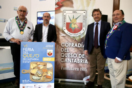 13 queserías de Cantabria participan en la VI Feria del Queso en la Plaza Pombo de Santander 