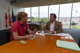 El Gobierno estudia con Reocín la instalación de la báscula de pesaje para los ganaderos de la zona