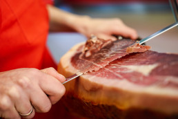 ‘Corte, aprovechamiento y propiedades nutricionales del jamón de capa blanca’ pone el broche de oro a la 57 edición de SEPOR