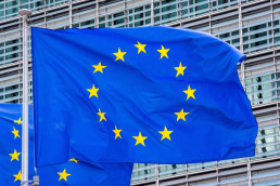 Bruselas sopesa denunciar a China ante la OMC por los aranceles que impone desde hoy al lácteo europeo