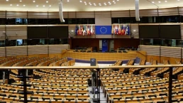 El Parlamento Europeo marca la línea: las granjas de ganado no son instalaciones industriales