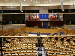 El Parlamento Europeo marca la línea: las granjas de ganado no son instalaciones industriales